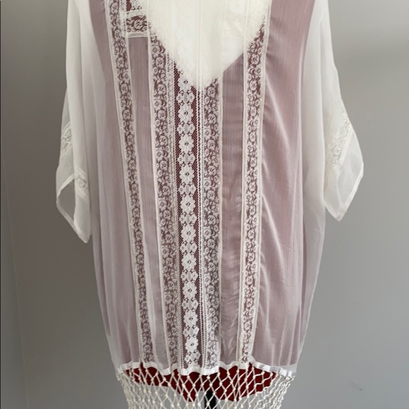 NWOT beautiful lace and fringe kimono - Picture 5 of 7